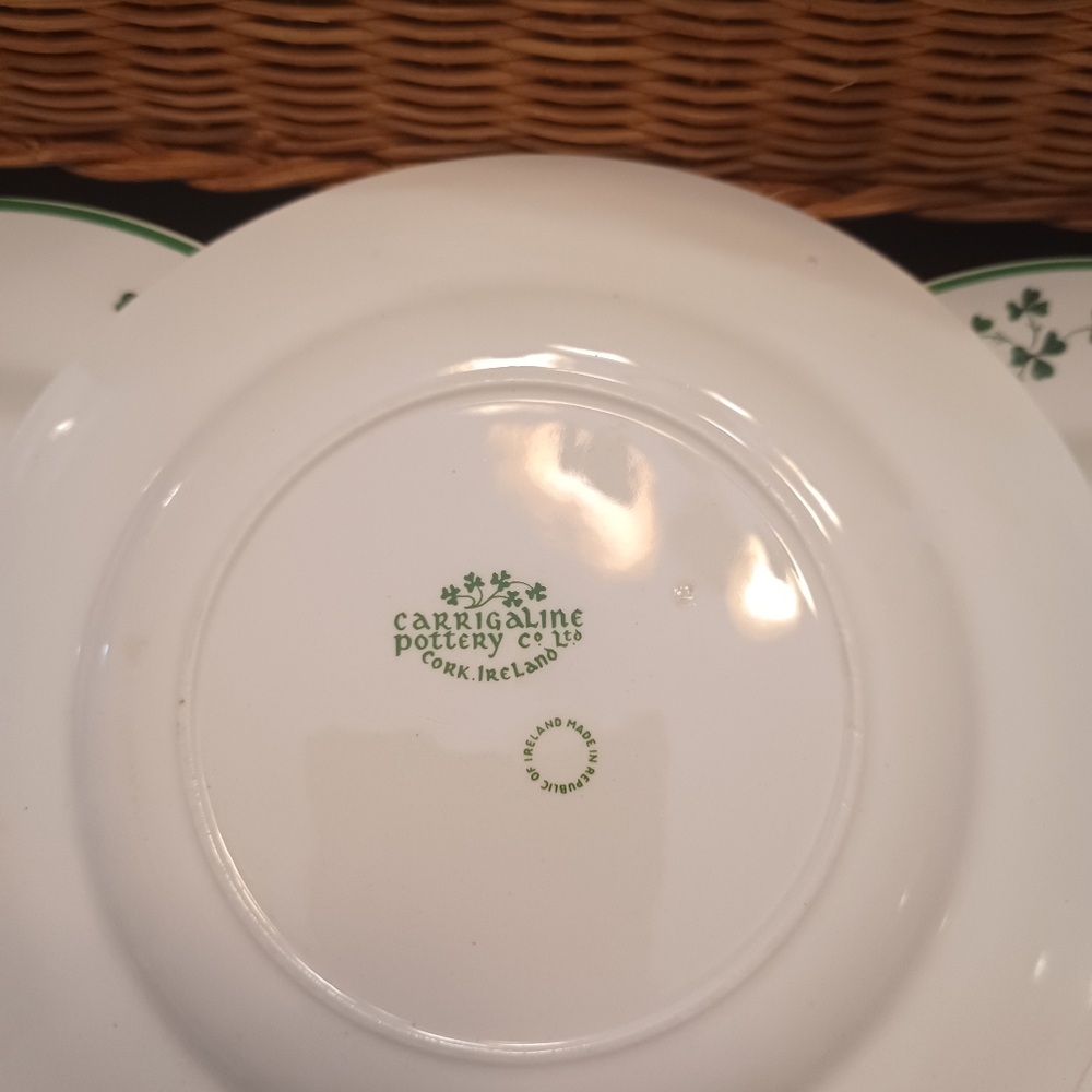 Carrigaline Ltd Cork Ireland Shamrock Small Plates - Picture 2 of 2